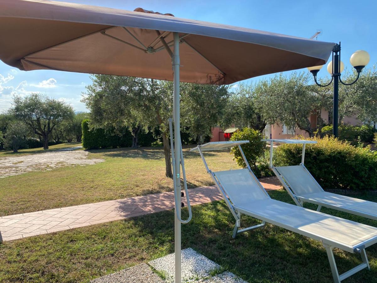 Flowers & Garden Apartment Con Vista Lago Manerba del Garda Luaran gambar