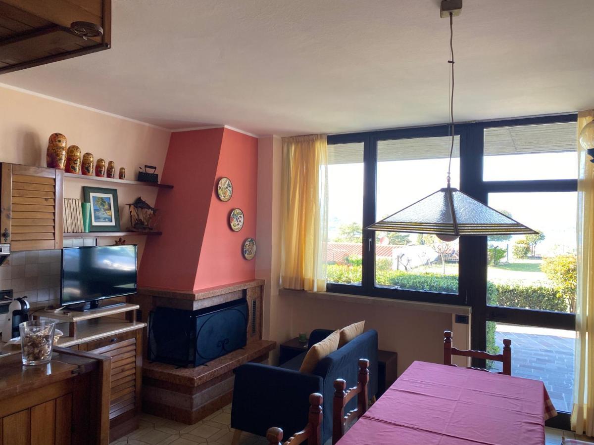 Flowers & Garden Apartment Con Vista Lago Manerba del Garda Luaran gambar