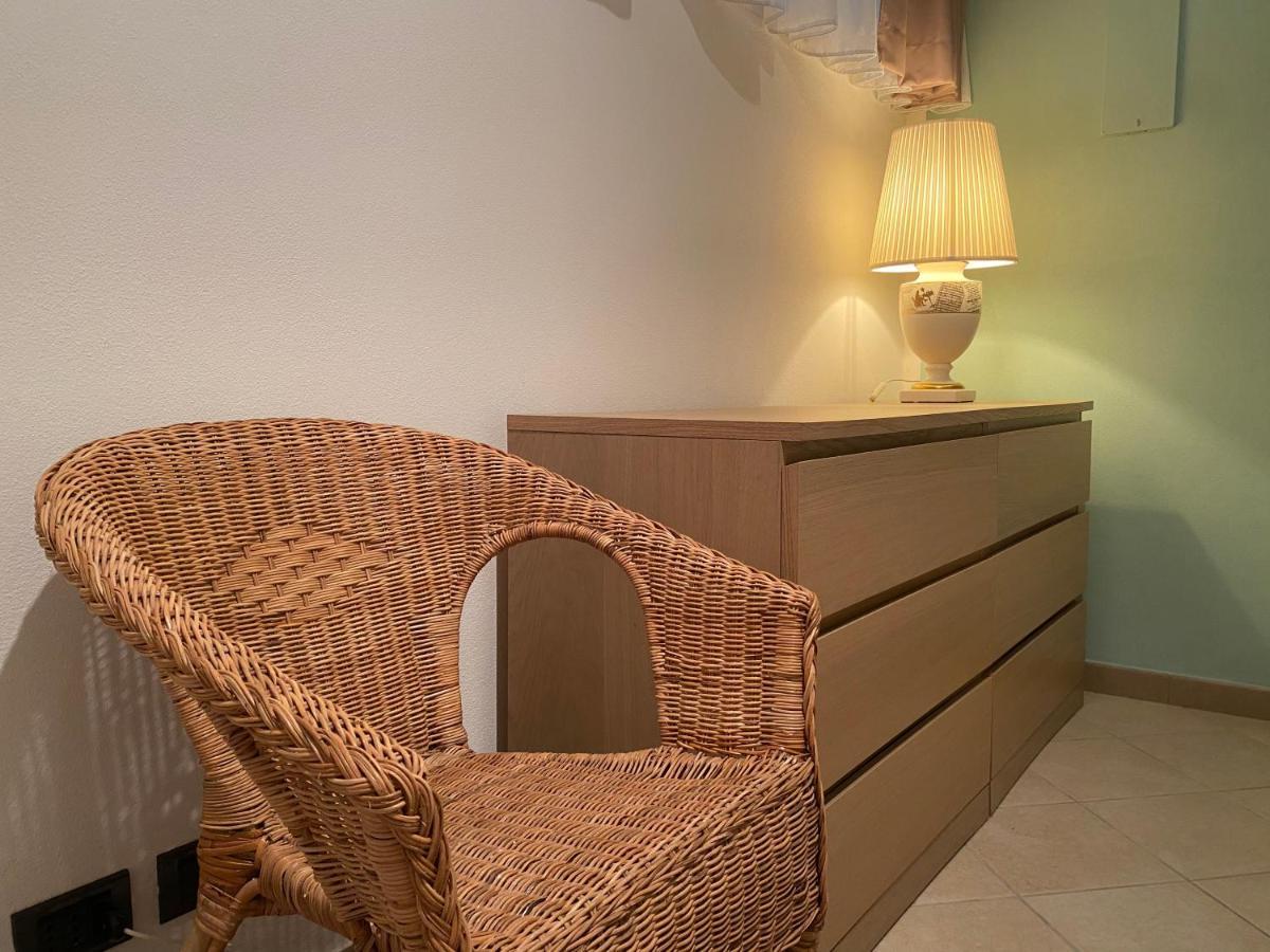 Flowers & Garden Apartment Con Vista Lago Manerba del Garda Luaran gambar