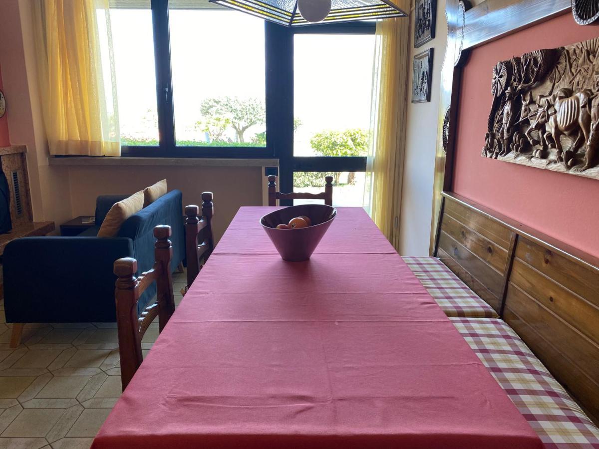 Flowers & Garden Apartment Con Vista Lago Manerba del Garda Luaran gambar
